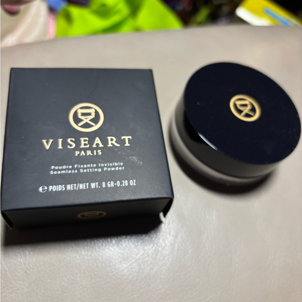🆕 VISEART
Seamless Setting Powder 8g. New In Box!